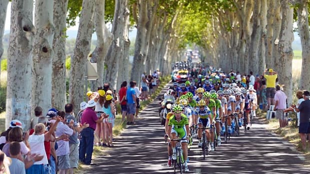 130708171251-tour-de-france-fans-225-tour-de-france-single-image-cut.jpg